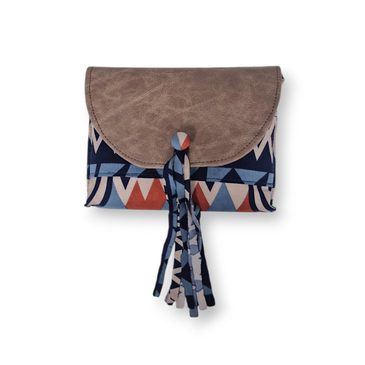 Nanini Mgandela ,3D Clutch on Chain and twisted straps, 2025