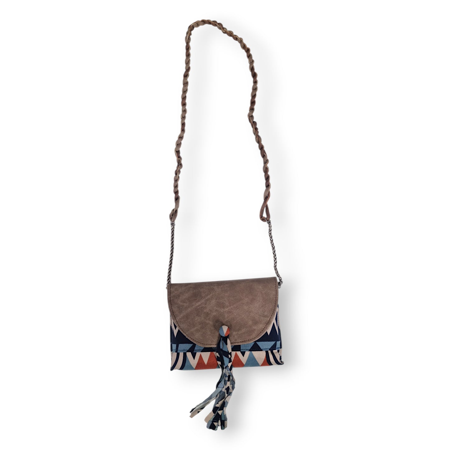 Nanini Mgandela ,3D Clutch on Chain and twisted straps, 2025